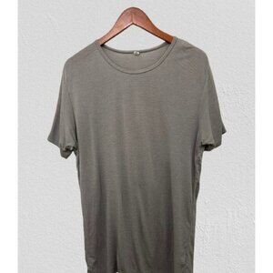 UNIQLO HEATTECH Tee Gray Crewneck T-Shirt Short Sleeve Size Med